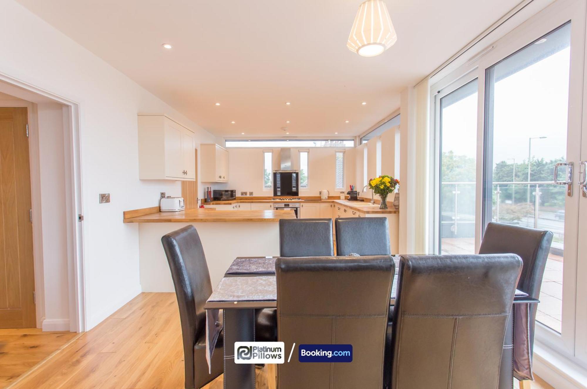 Modern Oxford 2 Bedroom Apartments, Near Headington Hospital, Families & Contractor Accommodation With Parking Exterior photo
